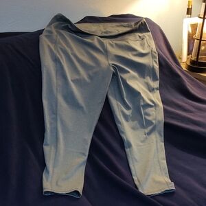 Tek Gear Workout Leggings/Capris
